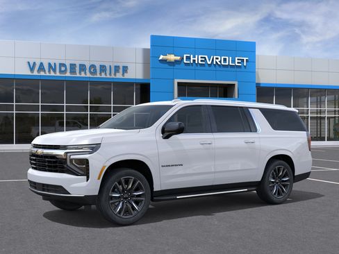 Used 2026 Chevrolet Suburban LS w/ LS Custom Edition RWD image 2