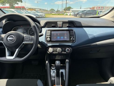 Used 2025 Nissan Versa SV w/ Trunk Package FWD image 14