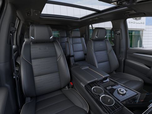 New 2026 Cadillac Escalade Sport w/ LPO, ONYX Package AWD/4WD image 19