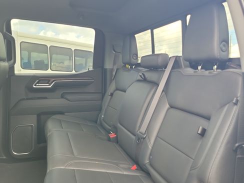 Used 2023 GMC Sierra 1500 SLT w/ SLT Premium Package AWD/4WD image 14