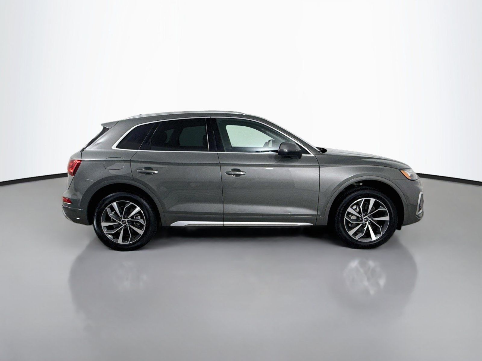 Used 2024 Audi Q5 2.0T Prestige AWD/4WD image 8
