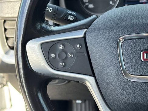 Used 2021 GMC Terrain SLE w/ Elevation Edition image 24