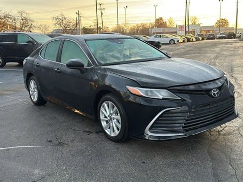Used 2024 Toyota Camry LE image 27