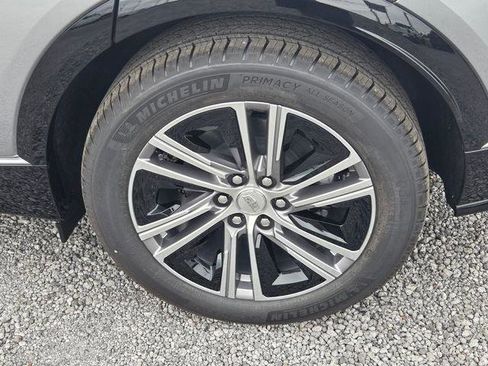 New 2026 Cadillac Lyriq Premium Luxury AWD/4WD image 12