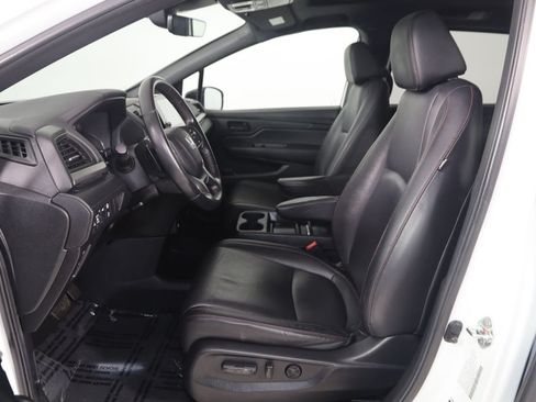Used 2024 Honda Odyssey Sport image 11