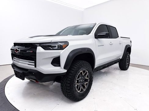 Used 2024 Chevrolet Colorado ZR2 AWD/4WD image 12