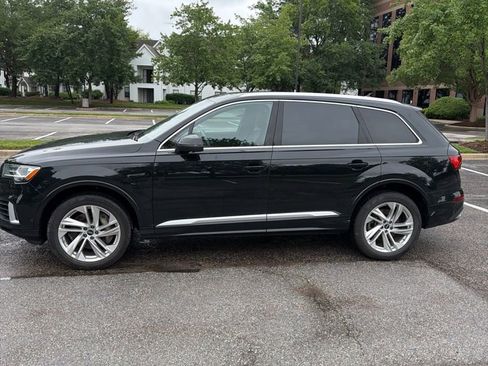 Used 2022 Audi Q7 3.0T Premium Plus w/ Premium Plus Package AWD/4WD image 3