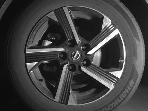 Used 2025 Nissan Sentra SV FWD image 12