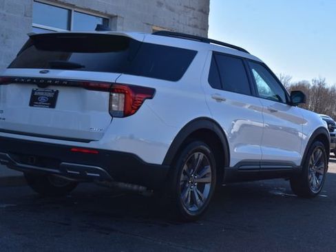 New 2026 Ford Explorer Active w/ Active Comfort Package image 11