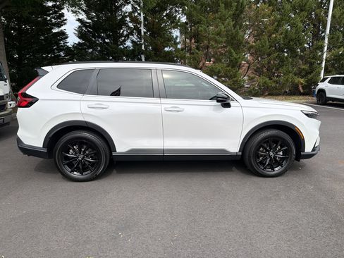 Used 2025 Honda CR-V Sport image 11