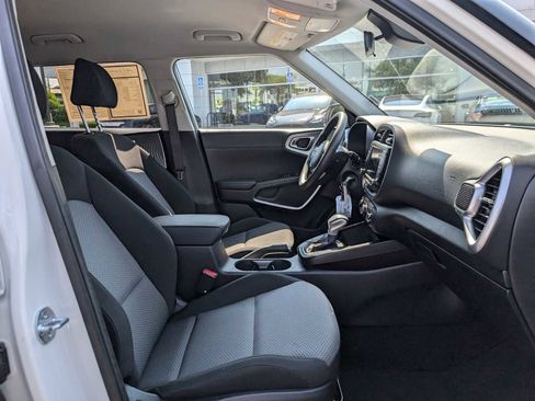 Used 2023 Kia Soul LX w/ Option Group 015 image 11