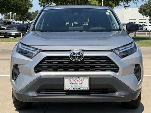 Used 2023 Toyota RAV4 LE FWD image 8