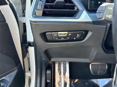 Used 2023 BMW 330i Sedan w/ M Sport Package image 22