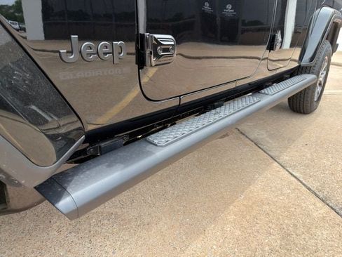 New 2026 Jeep Gladiator Sport AWD/4WD image 11