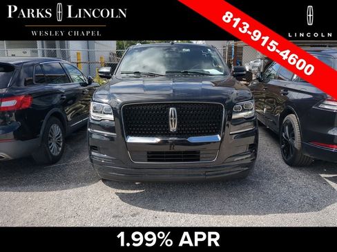 Used 2023 Lincoln Navigator L Reserve RWD image 5