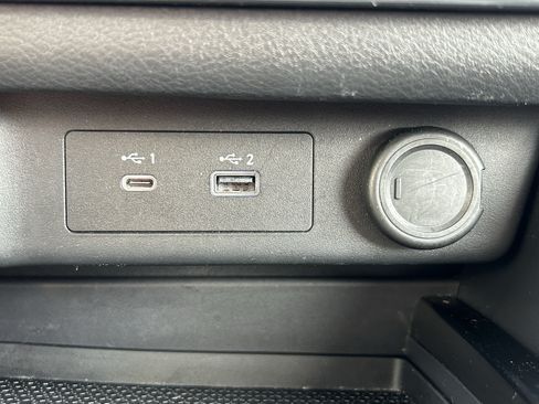 Used 2023 Nissan Rogue SV AWD/4WD image 29