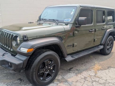 Used 2022 Jeep Wrangler Unlimited Sport AWD/4WD image 2