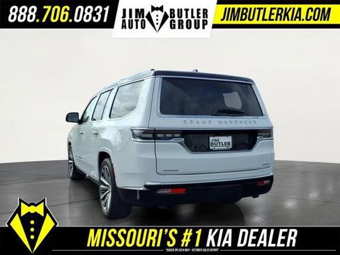 Used 2023 Jeep Grand Wagoneer Series II AWD/4WD image 5