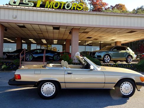Used 1988 Mercedes-Benz 560 SL image 19