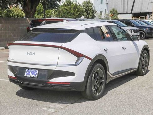 New 2025 Kia EV6 Wind image 17