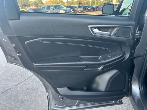 Certified 2023 Ford Edge Titanium image 26