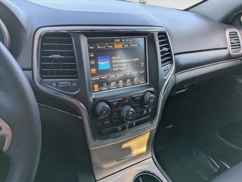 Used 2014 Jeep Grand Cherokee Limited image 13