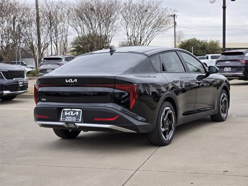 New 2026 Kia K4 EX image 4