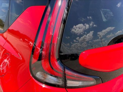 Used 2025 Kia Soul LX w/ LX Technology Package image 20