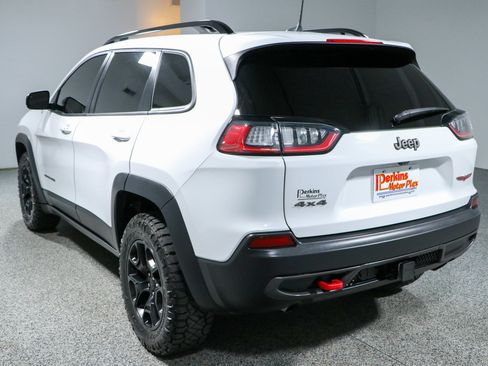 Used 2022 Jeep Cherokee Trailhawk w/ Premium Leather Package AWD/4WD image 9