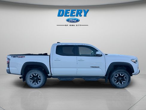 Used 2020 Toyota Tacoma TRD Off-Road AWD/4WD image 6