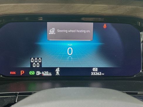 Used 2025 Volkswagen Atlas SE image 19