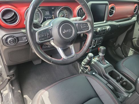 Used 2023 Jeep Gladiator Rubicon w/ Cold Weather Group AWD/4WD image 13