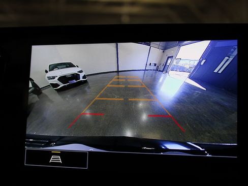 Used 2021 Chevrolet Corvette Stingray Coupe w/ Battery Protection Package image 39