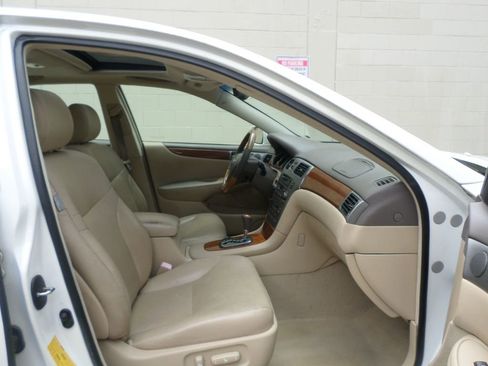 Used 2005 Lexus ES 330 image 22