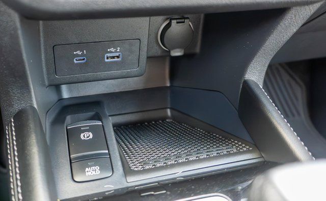 Certified 2023 Nissan Kicks SR w/ SR Premium Package FWD image 29