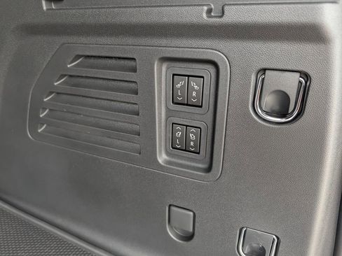 New 2026 GMC Acadia Denali Ultimate w/ LPO, Floor Liner Package AWD/4WD image 29