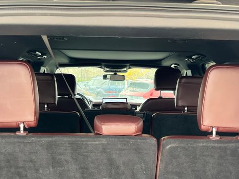 Used 2024 Ford Expedition Max Limited image 16