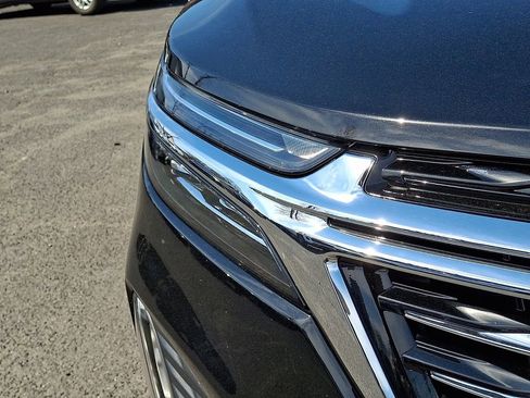 Used 2023 Chevrolet Equinox Premier image 36