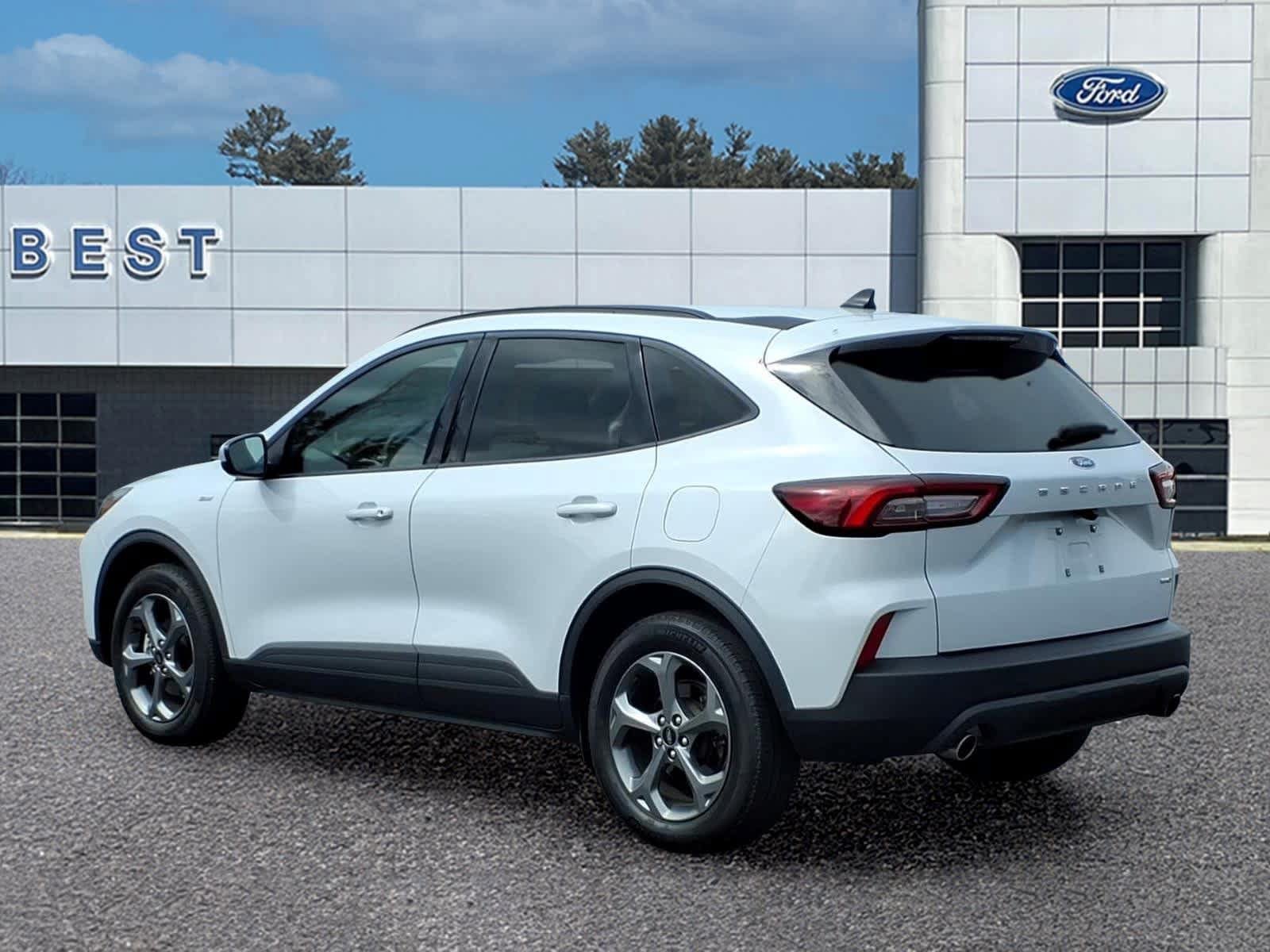Used 2025 Ford Escape ST-Line Select AWD/4WD image 5