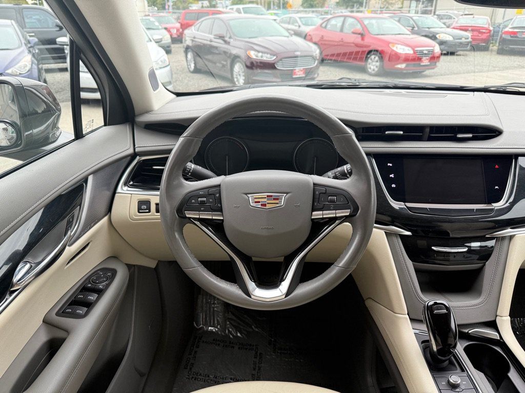 Used 2020 Cadillac XT6 Premium Luxury AWD/4WD image 14