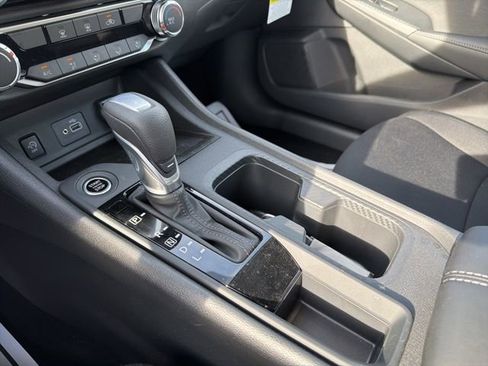 Certified 2025 Nissan Sentra S FWD image 23