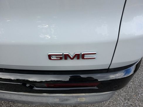 New 2026 GMC Acadia Denali w/ Super Cruise Package image 5