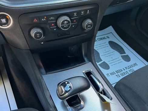 Used 2014 Dodge Charger SXT image 22