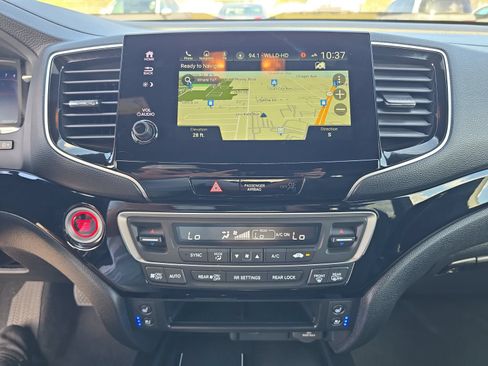 Certified 2025 Honda Passport Black Edition image 17