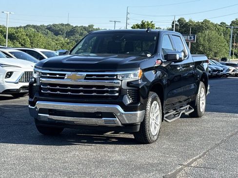 Used 2025 Chevrolet Silverado 1500 LTZ w/ LTZ Premium Package AWD/4WD image 13