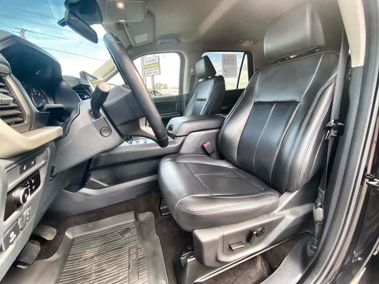 Used 2023 Ford Expedition XLT AWD/4WD image 11