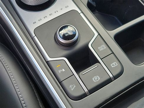 Used 2023 Kia Sorento EX image 29