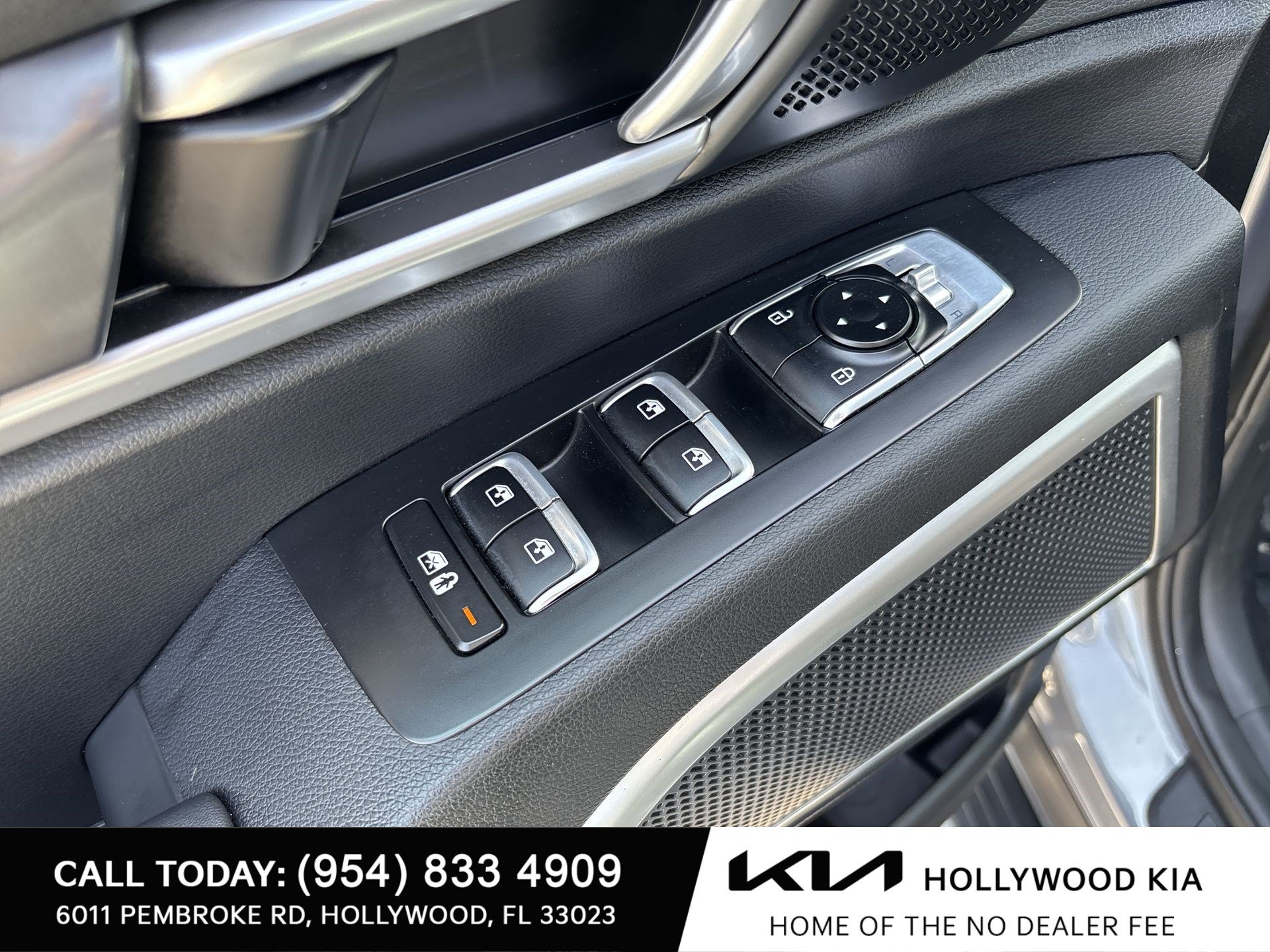 Certified 2023 Kia Telluride S w/ S Sunroof Package AWD/4WD image 15