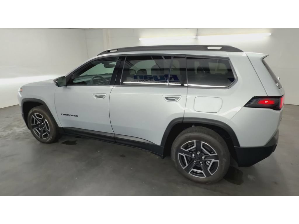 Used 2026 Jeep Cherokee Limited AWD/4WD image 6