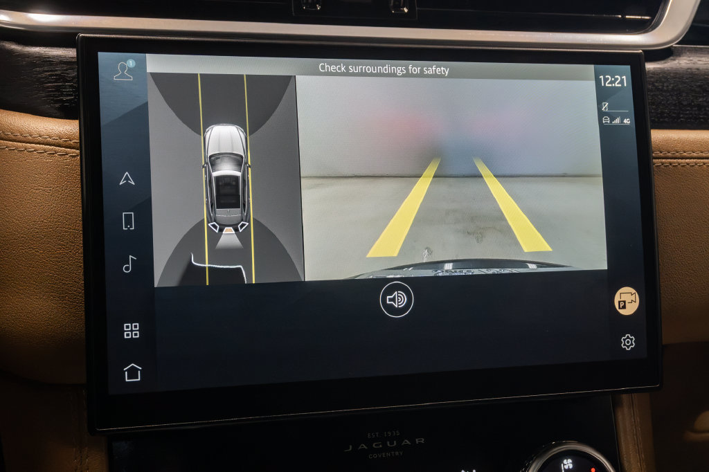 Used 2023 Jaguar F-PACE S AWD/4WD image 19